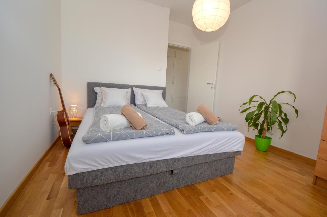 Shine24 - Spacious And Bright Apartment - New Novi Sad Exterior photo